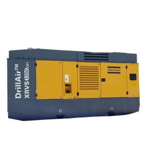 Compresseur portable noir XRVS1350 429 kW et 975 L de réservoir diesel La solution mobile ultime