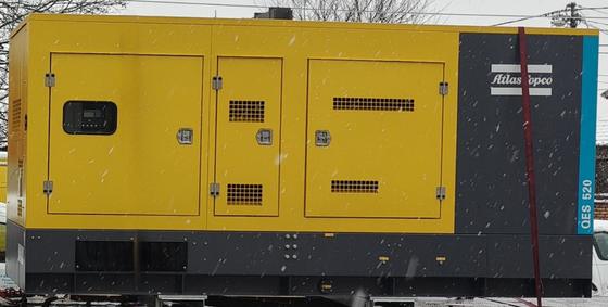 Générateur d'énergie à refroidissement par eau QES520 pour une température ambiante de fonctionnement de 10/50 °C 5700 KG