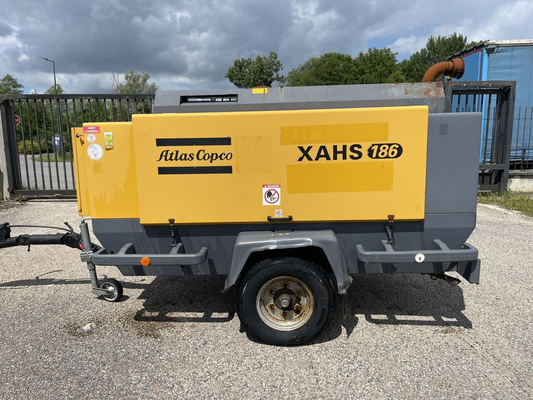 Compact et puissant Notre compresseur portable XAHS186E+