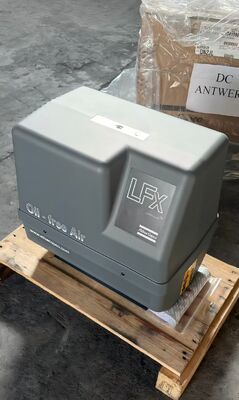 Compresseur d'air sans huile LFx2.0-10 Pression de travail maximale de 10 bar 9.1 M3h Solution d'air industriel